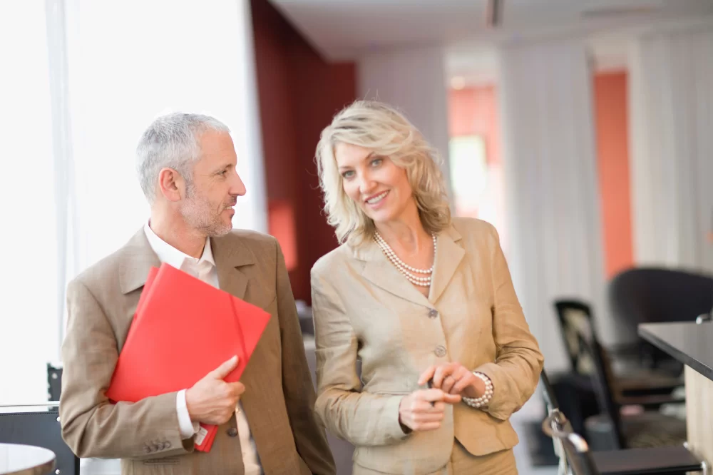 Onsite vs. Offsite Managers: Choosing the Right Fit