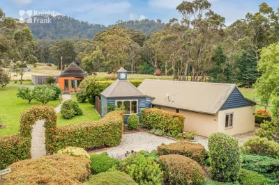 Orchards, views and a pristine property in Tasmania