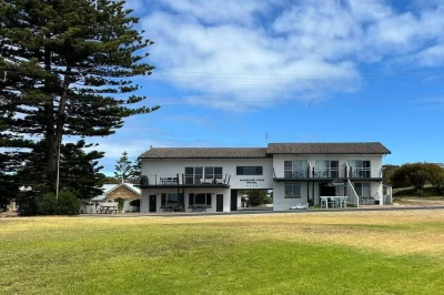 Spectacular Robe unveils motel opportunity