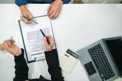 Selling: Negotiation through to contract