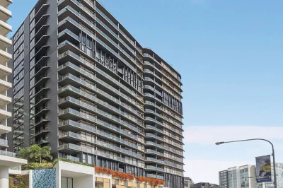 Triple towers, twice over: Hotel Resort Sales delivers another major Meriton deal