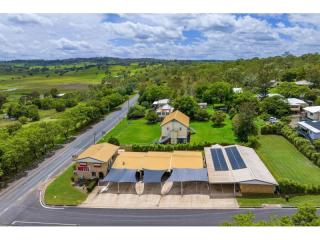 CONSISTENTLY PROFITABLE, EASY TO RUN LEASEHOLD MOTEL - 1994ML