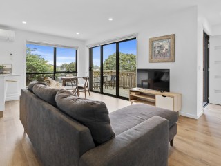 Bed and Breakfasts For Sale - 1 large