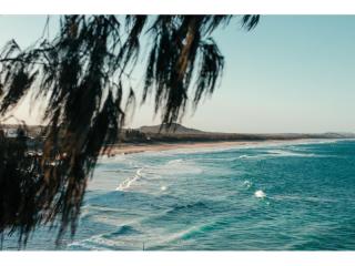 HIGH-PERFORMING COASTAL ASSET c.$940K NET PROFIT - PRIME BEACHSIDE LOCATION | Resort Brokers ID : MR009160