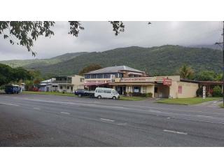 Iconic Highway Hotel with Multiple Income Streams