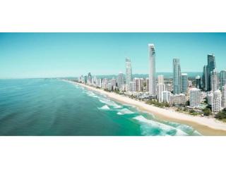 Blue Chip, High Net, Beachside Main Beach | Resort Brokers ID : MR009164