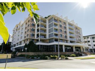 CASHFLOW & COAST LIFESTYLE – $464k NET PROFIT IN PRIME VARSITY LAKES | Resort Brokers ID : MR009139