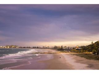 COASTAL LIVING, ABSOLUTE BEACHFRONT RESORT MANAGEMENT RIGHTS - $527K+ NET PROFIT | Resort Brokers ID : MR009045