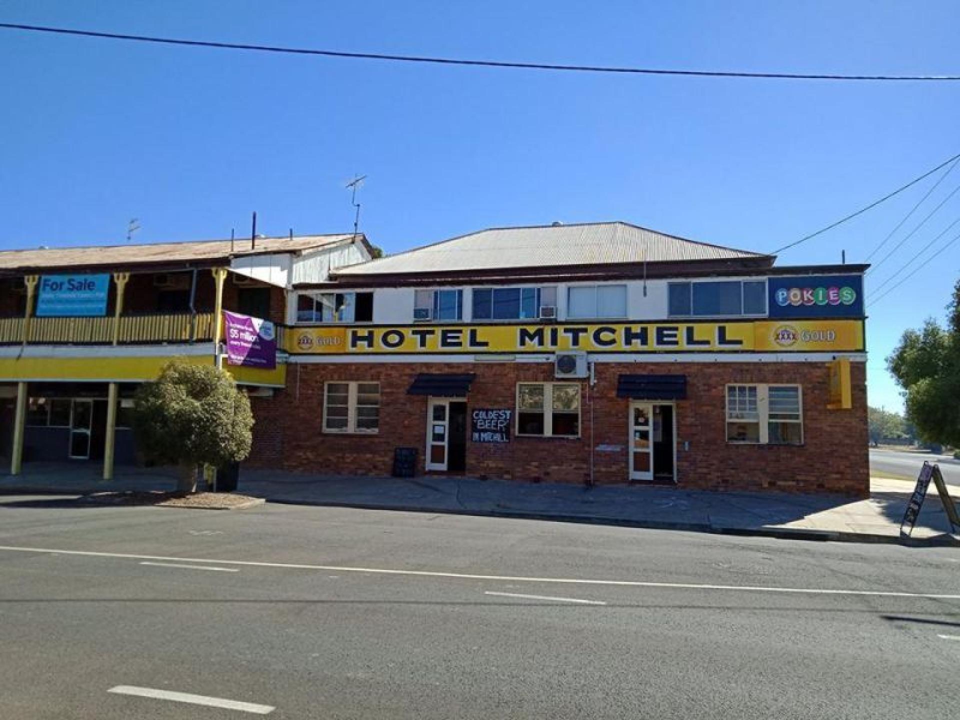 Backpacker/Hostel for sale  Mitchell